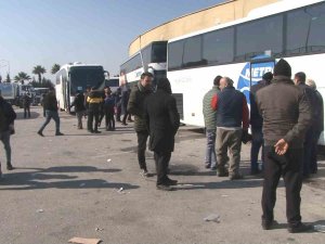Hatay’da Depremzedelerin Tahliyeleri Devam Ediyor