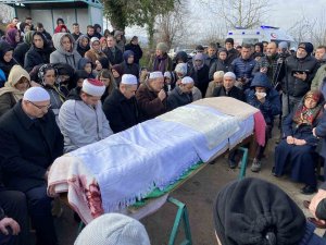 Depremde Hayatını Kaybeden Cansu Öğretmen Toprağa Verildi