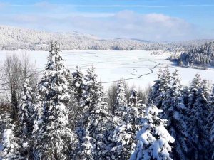 Abant Gölü Tamamen Buz Tuttu