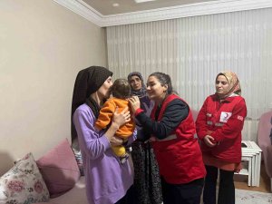 Ağrı’ya Gelen Depremzedelerin Yaraları Sarılıyor