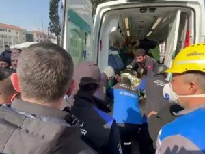 155’inci Saatte Umutlar Yeşermeye Devam Etti, Tolga Enkazdan Sağ Olarak Çıkarıldı