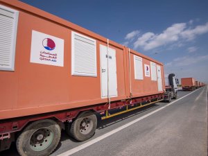 Katar’dan Türkiye Ve Suriye’ye Gönderilecek 10 Bin Mobil Evin İlk Bölümü Yola Çıkıyor