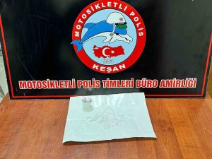 Kovalamaca Sonrası Yakalanan Şahsın Üzerinden Uyuşturucu Çıktı
