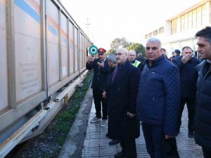 İ̇zmir’deki Konteynerler Deprem Bölgesine Gönderildi