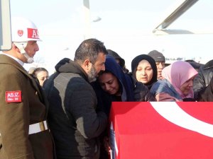 Bu Fotoğrafta Bulunan Sadece Bir Kişi Hayatta Kaldı