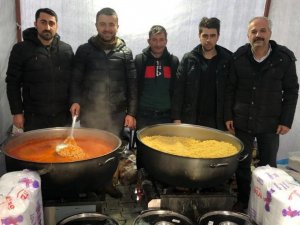 Mobil Mutfak Ekipleri Deprem Bölgesinde Hizmet Vermeye Devam Ediyor