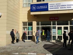 Depremzedeler Dehşet Anlarını Anlattı: "Ortalık Bildiğiniz Kıyamet Gibiydi”
