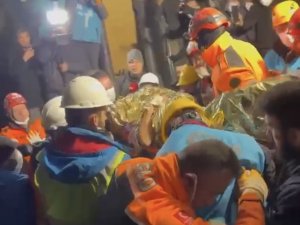 Hatay’da 56 Yaşındaki Mehmet Amca, 160 Saat Sonra Kurtarıldı