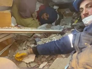 Madenciler Depremden 160 Saat Sonra 2 Kişiyi Daha Kurtardı