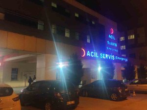 Benzinlik Çalışanı Önce Sopayla Ardından Bıçakla Yaralayıp Hastanelik Etti
