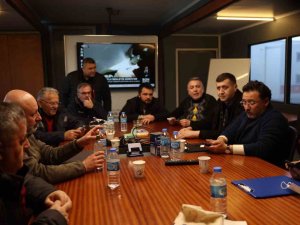 Vali Çiçek Ve Başkan Büyükkılıç’tan Deprem Bölgesinde ‘Kayseri’ Dayanışması