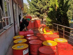 Lise Öğrencileri Depremzedeler İçin Soba Üretiyor