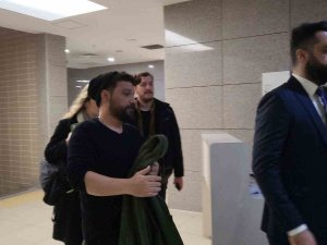 Oğuzhan Uğur İfade Vermek İçin Adliyede