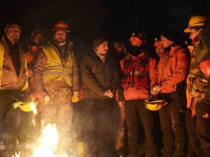 Yıldırım Belediyesi Deprem Bölgesinde Var Gücüyle Çalışıyor