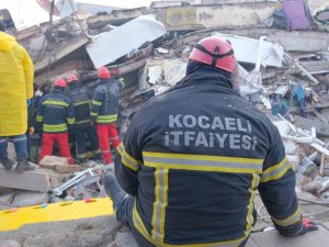 Kocaeli’nin Kahramanları 79 Kişiyi Yıkıntıların Arasından Kurtardı