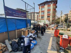 Hem Arama Kurtarmada Hem De Aşevi Hizmetinde Görev Başındalar