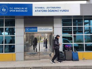 İ̇stanbul’da Öğrenciler Yurtları Boşaltmaya Başladı