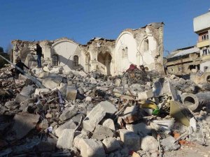 Adıyaman’da Ulu Cami Yerle Bir Oldu