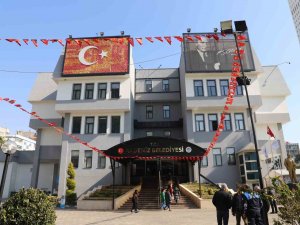 Akdeniz Belediyesi Depremzedeleri Ağırlıyor