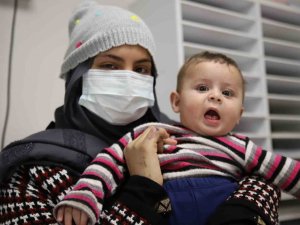 Enkazdan Kurtarılırken Ayrılan Anne İle 9 Aylık Bebeği Hastanede Buluştu