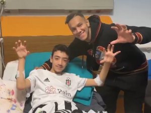 Josef De Souza, Depremzede Arda Can Ve Cenk İle Bir Araya Geldi