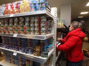 Derman Market Şimdi De Depremzedelerin Yaralarını Sarıyor
