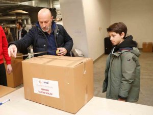 Cenk Ergün, Oğluyla Birlikte Çalışmalara Destek Verdi