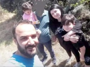 Hatay’da Depremde Hayatını Kaybeden 4 Kişilik Aile, Toprağa Verildi