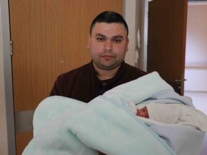 Depremzede Çiftin İlk Çocuğu Ereğli’de Dünyaya Geldi