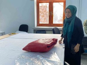 Ankaralı Öğrenciler Depremzeleri Soğuktan Korumak İçin Harekete Geçti
