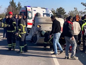 Kütahya’da Otomobil Takla Attı: 2 Yaralı