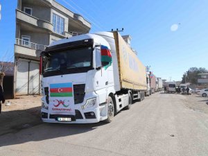 Azerbaycan’dan Gelen 4 Yardım Tırı Adıyaman’a Ulaştı