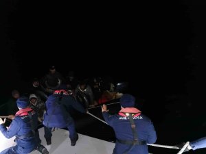 9 Düzensiz Göçmen Kurtarıldı