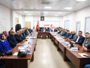 Asrın Felaketinde Uşak’tan Deprem Bölgesine 1 Milyonu Aşkın Battaniye Gönderildi
