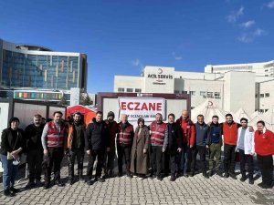 Aydınlı Eczacılar Depremzedeler İçin Sahada