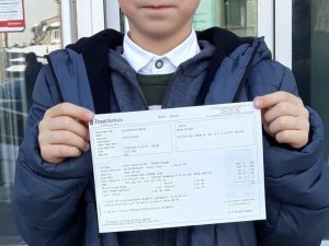 Kendi Küçük Yüreği Büyük