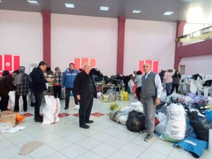 Gömeçliler Deprem Bölgesi İçin Seferber Oldu