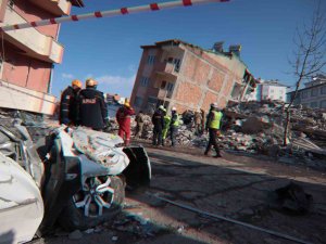 Depremin Yıkıp Geçtiği Enkaz Halindeki Elbistan Havadan Görüntülendi