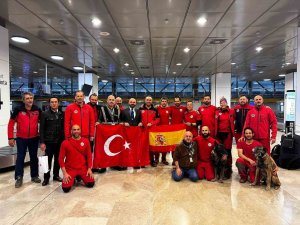 İ̇spanyol Ekipler Ülkelerinde Coşkuyla Karşılandı