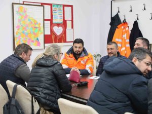Başkan Öztekin Deprem Bölgesinde