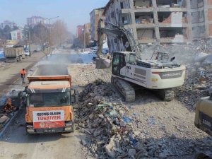 Samsun Büyükşehir Tüm Gücüyle Afet Bölgesinde