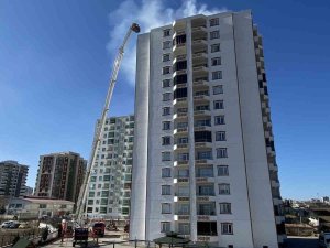 Diyarbakır’da Ev Yangını Söndürüldü