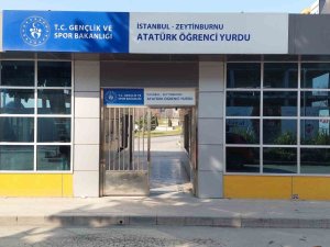 İ̇stanbul’da Öğrenciler Yurtları Boşaltmaya Devam Ediyor