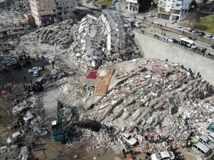 İ̇zmir’in Üniversitelerinde Deprem Acısı: 39 Vefat