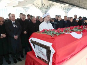 Deniz Baykal’ın Cenaze Namazı Ahmet Hamdi Akseki Camii’nde Kılındı
