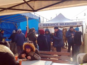 Derince’den Depremzedelere 132 Tır Yardım Malzemesi Gönderildi