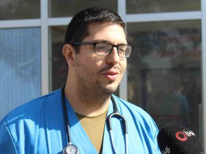 İ̇srailli Hekim, Enkazdan Çıkarılan İki Kardeşi Hayata Döndürdüğü Anları Mutluluk İçinde Anlattı