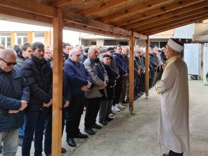 Depremde Hayatını Kaybeden Öğretmen Karabük’te Defnedildi