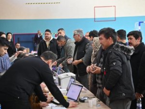 Manisa’da Depremzedeler İçin Kayıt Masası Oluşturuldu