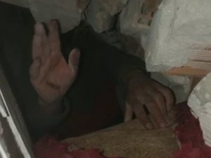 Umudun Adı Hatay Oldu, Baba İle Kızı Enkaz Altından Ekiplere El Salladı